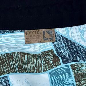 Hippy Tree Board Shorts. Size 30